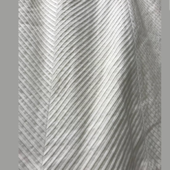 Ann Taylor Petites A-Line Textured V-Lined Skirt - Picture 6 of 8